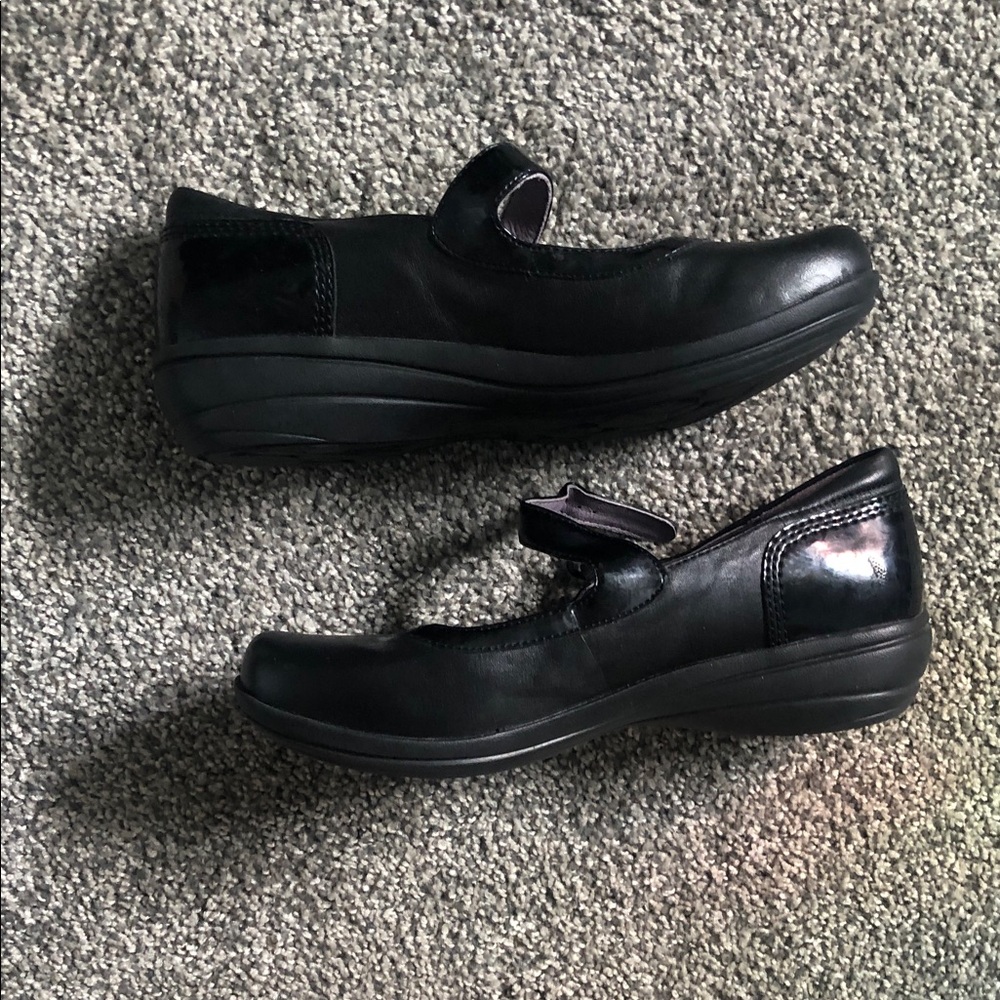 Dansko mary jane
